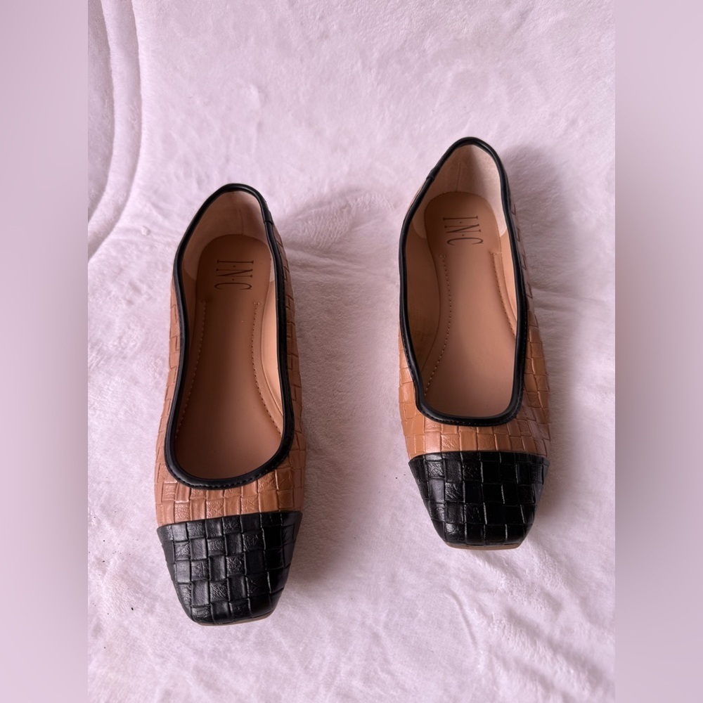 INC International | Jenaya tan / brown & black ballet flat shoes 7M handmade - Picture 8 of 12